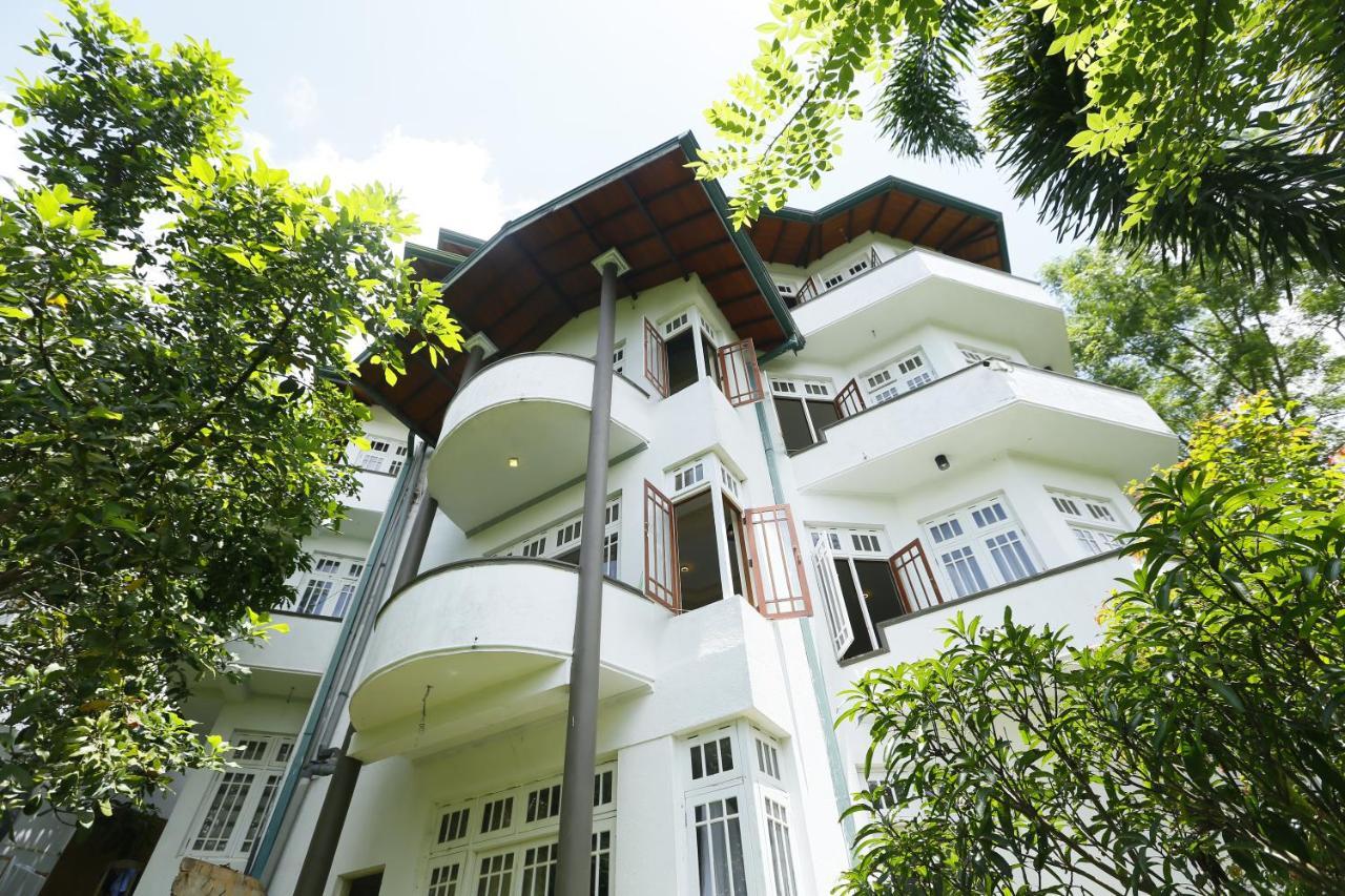 Crown Hills Kandy Inn Dış mekan fotoğraf